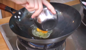 ซอสข้าวผัดรถไฟ แบบโบราณ ซอสข้าวผัดสำเร็จรูป ปริมาณ1ขวด ผัดข้าวได้15จาน