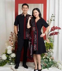 Baju Couple Pasangan & Fashion E-Commerce: Kemeja Slimfit & Dress