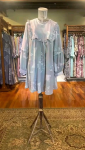 Aira Tunik by Dian Pelangi LIMITED EDITION Baju Blouse Atasan Kemeja Blus Outfit Casual Formal Kerja Kantor Pesta Pernikahan Kondangan Wanita Hijaber Cantik Anggun Modis Modern Elegan Mewah Model Korea Terbaru Motif Batik Abstrak Hand Made Kekinian