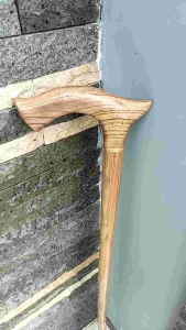 Tongkat Jalan Kayu Gaharu Merah Model Cula Premium