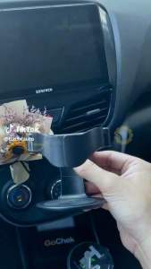 Giá đỡ cốc nước ô tô giá để cốc ly nước trên xe hơi gắn khe cửa gió điều hòa tiện lợi 979auto