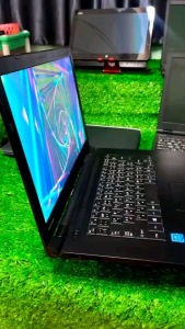 TOSHIBA  B45/J  45JNB1435AD. CELERON 3865U. RAM  8GB. SSD 256GB