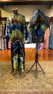 Set Abaya Zipper Viscos + Jilbab Tensel by Dian Pelangi LIMITED EDITION Setelan Busana Muslim Dress Gamis Long Cardigan Outfit Casual Formal Pesta Kondangan Lebaran Wanita Hijaber Cantik Anggun Modis Modern Elegan Mewah Model Korea Terbaru Motif Jumputan