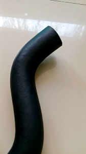 SELANG RADIATOR TOYOTA INNOVA DIESEL ATAS BAWAH