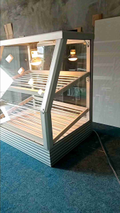 Etalase Ayam Goreng KFC: Display Untuk Restoran