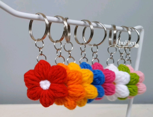 Móc khóa hoa len handmade nhiều màu – Hoa bắp 6 cánh crochet mini / phụ kiện dễ thương | luuhienyarn