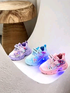 Sepatu Hello Kitty Kuromi LED Anak Perempuan 1 2 3 4 5 Tahun/ Sepatu Casual Pesta Anak Cewek Motif Kartun Helo Kity Kuromi Viral/ Sepatu sneakers import Lampu Nyala Anak Cewe HK/ sepatu cute modis anak cwe/ Sepatu anak kitty cat kucing lucu cantik korea