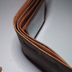 Dompet Simple dan Tahan Lama untuk Pria