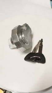 Nắp thùng dầu xe tải Isuzu 1T9 - 3T5 QKR NMR NPR NQR FRR