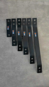 Breket Knalpot Besi Tebal Ukuran Lubang 10mm Model Tekuk Panjang Universal Motor