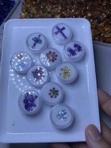 990-MỘT HỘP ĐÁ QUÝ THIÊN NHIÊN KẾT BỘ