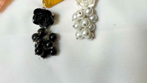 Hijabnur1 -Pin Hijab - Peniti Dagu - Bros Hijab Bunga dengan Mutiara Handmade