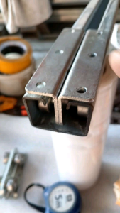 (Sắt dày)1 cái Bánh xe dày tải nặng chịu lực treo cửa lùa mái xếp dùng chạy máng cao 3cm rộng 4cm và rộng 6cm
