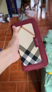 Long Wallet for Ladies with Single Zipper - Free Lanyard Plaid Design Perfect for Everyday Use