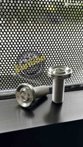 Xmax จีร่องแบน นอตยึดปั๊มเบรคหน้า (ล่าง) 1 ชุด