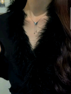 สร้อยคอ เสื้อ สร้อยคอผาก สร้อยคอผู้หญิง สร้อยคอผีเสื้อ สร้อยคอ เสื้อ จี้ ผีเสื้อ สุขภาพสวย คอลลาเจอร์ ร่มเพลง