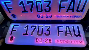 Plat mobil akrilik led non timbul