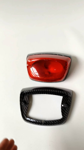 Mika Lampu Belakang dan List Stoplamp Vespa S LX LXV Carbon Original Part Vespa