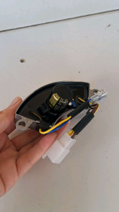 AVR Sabit/Aluminium 250 Volt 220uf Untuk Genset 2000-3000 watt