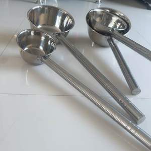 ช้อนตักน้ำสแตนเลส กระบวยตักน้ำแบบด้ามยาวสำหรับห้องครัว สำหรับโจ๊กในโรงอาหาร ราคาที่สุด