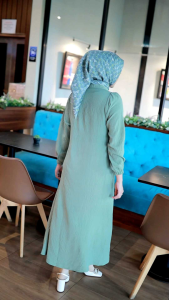DAFANI MIDI DRESS: Ukuran Versatile & Desain Elegan