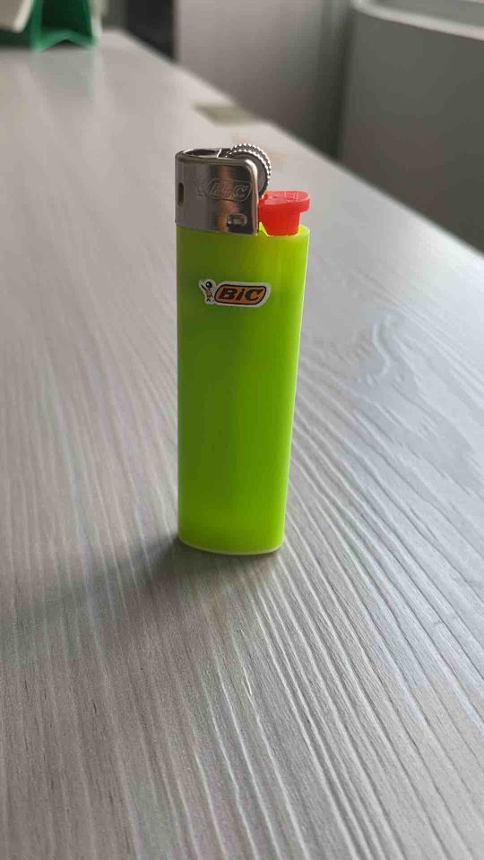 (Combo 10 tặng 1) Bật lửa BIC J3
