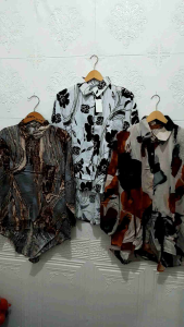 KEMEJA OVERSIZE BAHAN KATUN RAYON MOTIF TERLARIS MASA KINI