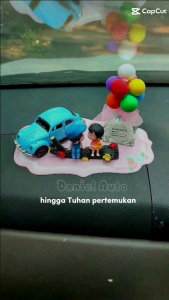 Paket Balon Couple: Aksesories Mobil Dashboard yang Romantis