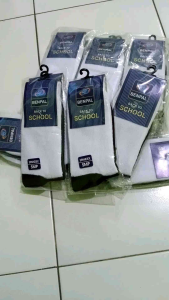 kaos kaki SMA hitam putih 1pcs bahan poliester