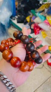 Vòng tay gỗ Bách xanh size 20 lớn mang lại May Mắn Hạnh Phúc và Bình An.