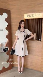 c84 เดรสคอเหลี่ยมแต่งกระดุมทูโทน