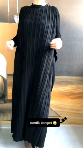 setelan dress plisket  Cardi renda  by soira import / serenada dress