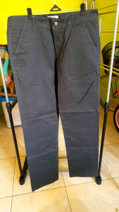 Celana Chino Pria Lois CSL6010C Slim Fit Hitam Iron