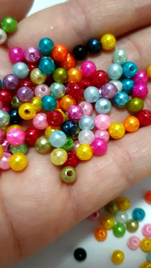 ลูกปัดมุก ขนาด 5 มิล ( 300 เม็ด) ลูกปัด ลูกปัดกลม มุกกลม มุกเคลือบ ลูกปัดคละสี ลูกปัดมีรูสำหรับร้อย