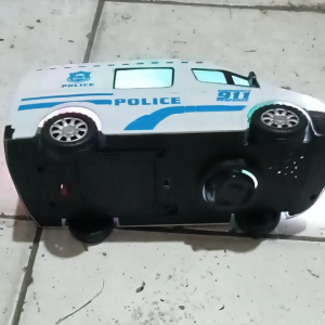 OBRAL LEBAY.... MAINAN MOBIL AMBULANCE (BATRE-LAMPU-SUARA) UKURAN BESAR DAN SEDANG