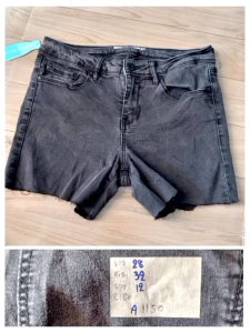 กางเกงยีนส์ขาสั้น(รหัสA1101--A1150) เอว 22" มีถึง เอว 30" กางเกงยีนส์ขาสั้นมือสองสภาพเกรดบี คัดมาให้แล้ว กระดุม ซิป เช็คให้แล้ว