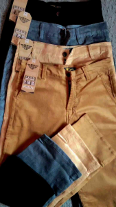 Celana Panjang Cowok: Tips & Trik Memilih Celana Corduroy & Oversize