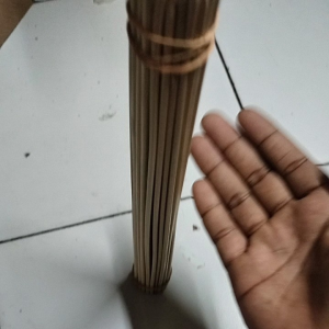Tusuk sate/kentang/dakhoci dll. 35 cm diameter 4 mm runcing isi 50 pcs