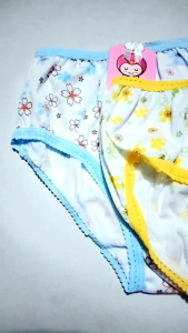 Wulanda 3 Pcs Celana Dalam Anak Perempuan Warna Dasar Putih & Motif Merek Golden Nick