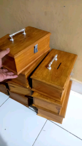KOTAK amal celengan penyimpanan asli dari kayu jati