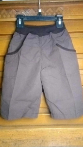 Celana pendek anak selutut keren untuk usia 1 sampai 6 tahun buat anak laki-laki dan perempuan