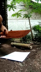 Pisau Daging Cacah Ringan: Alat Memotong Daging Praktis