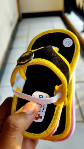 sendal baby bunyi cit cit motif betmen size 21/25 terbaru