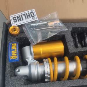 [Tặng thêm lò xo]Phuộc nhúng sau xe vario click OHLINS tăng chỉnh 2 lò xo đenvàng dành cho vario/vision/click/luvias/mio...