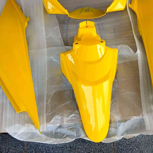 Cover body full halus motor Honda Beat karbu 2008-2011 warna kuning