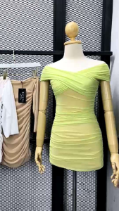 NTY. ชุดเดรสผ้ามุ้ง สวยแซ่บแบบตะโกน ทรงปาดใหล่ คอวีกว้าง โชว์เนินใหล่สวยๆ รุ่นนี้ใส่แล้ว อวดบอดี้ได้ปังที่สุด