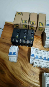 Original Nader and Square D MCB set. Assorted values.