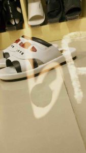 รองเท้าหนังผู้ชาย สีขาว สลับแดง ยี่ห้อ MADICO แท้พื้นหนา พร้อมกล่อง ทาเคลือบไขปลาวาฬก่อนส่ง