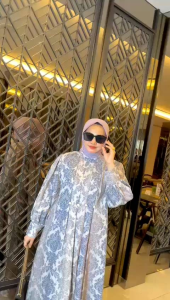 Henny Dress by Restu Mandeh: Bahan Kualitas Tinggi & Desain Elegan