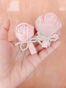 เม้นกิ๊บติดผมดอกกุหลาบสีชมพู ประดับด้วยมูก ถุงเปรี้ยว สไตล์เกาหลี